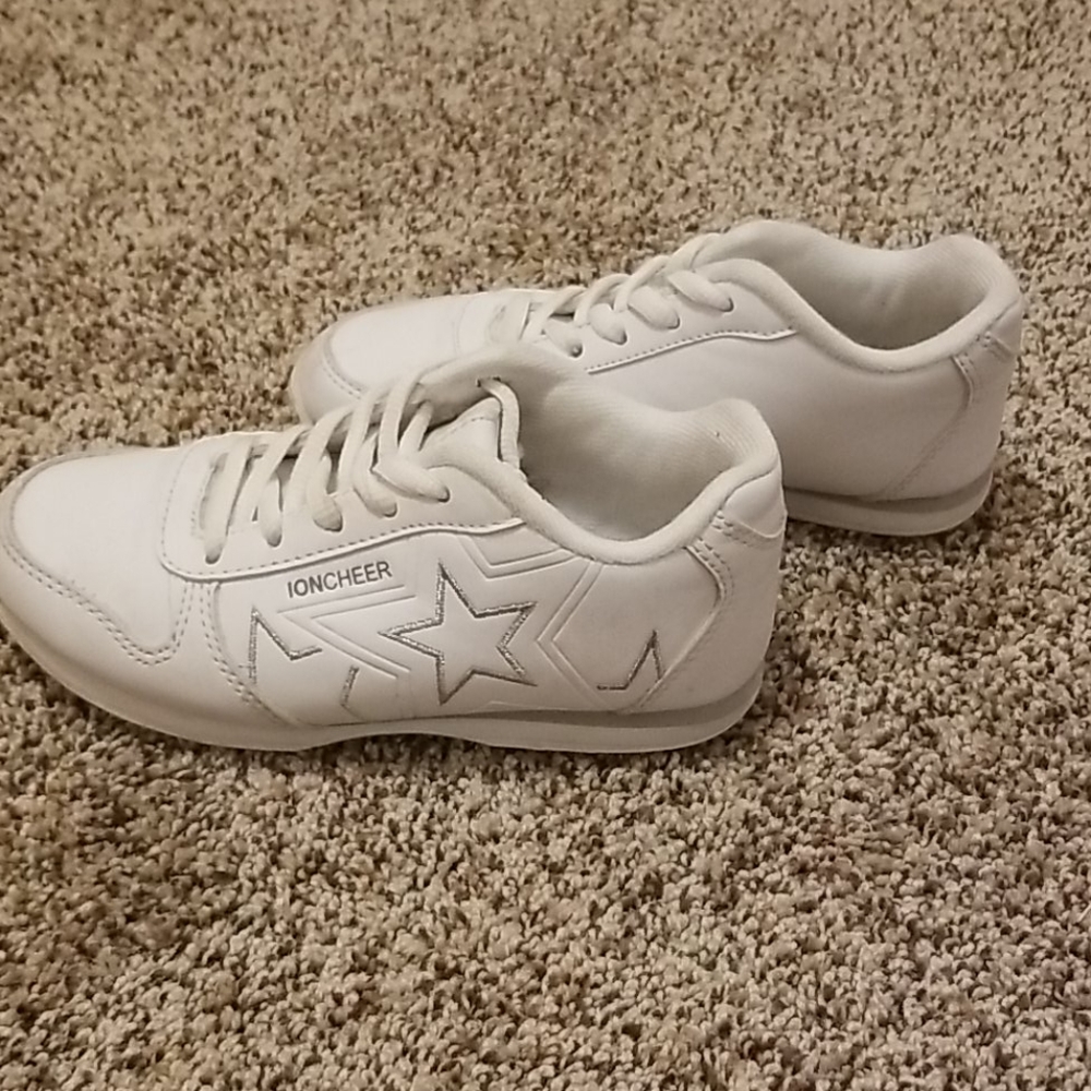 Girls cheer shoes. Size 11